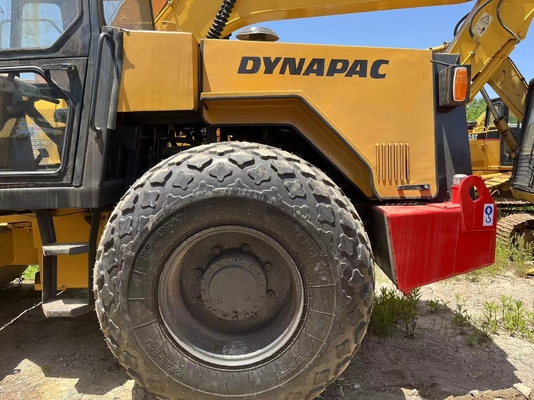 15 Tonnen Dynapac CA301 gebrauchte Straßenwalze mit Originalfarbe und HINO-Motor aus Japan