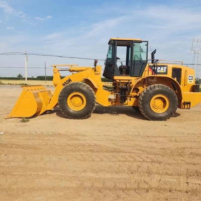 Gebrauchtes Caterpillar 950H-Lader mit Originalfarbe und 70 KW Leistung aus Japan