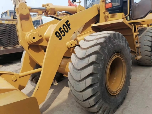 CAT 950F Gebrauchtlader in gutem Zustand mit Originalfarbe und geringer Arbeitszeit