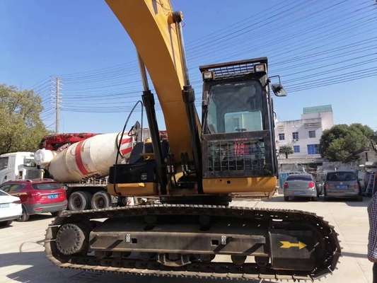 Gebrauchtes Caterpillar Bagger Cat320D2 aus Japan mit 20 Tonnen Nennlast