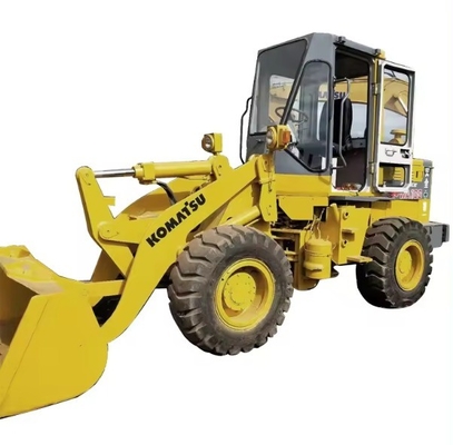 Komatsu WA100 Gebraucht-Ladegerät in gutem Zustand in Maschinenwerkstätten