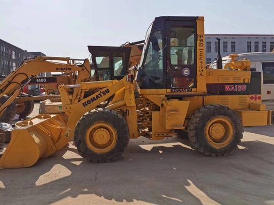 Komatsu WA100 Gebraucht-Ladegerät in gutem Zustand in Maschinenwerkstätten
