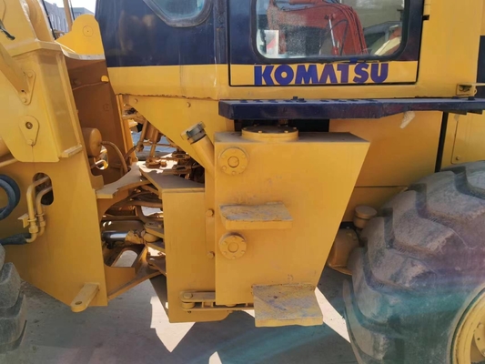 Komatsu WA100 Gebraucht-Ladegerät in gutem Zustand in Maschinenwerkstätten