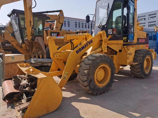 Komatsu WA100 Gebraucht-Ladegerät in gutem Zustand in Maschinenwerkstätten