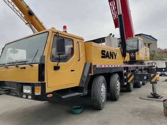 100 Tonnen SANY STC1000 Krahler mit Originalfarbe und EPA-Motor in gutem Zustand