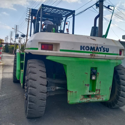 2020 Radmaschine Komatsu FD240 Gebraucht Gabelstapler aus Japan Hydraulische Originalmaschine