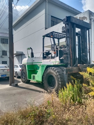 2020 Radmaschine Komatsu FD240 Gebraucht Gabelstapler aus Japan Hydraulische Originalmaschine