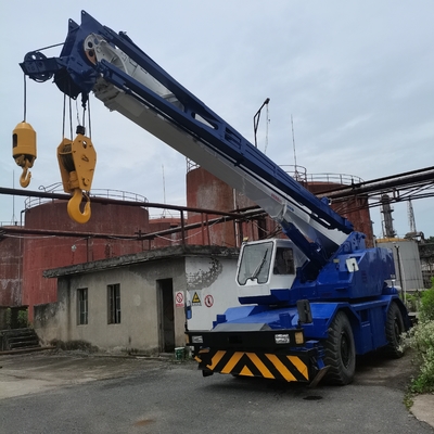 Gebrauchtes Tadano TR-250M 25-Tonnen-Lkw-Kran mit Originalfarbe in ausgezeichnetem Zustand