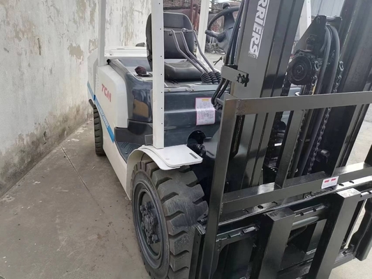 Japan Diesel-Forklift TCM 3 Tonnen mit Nabtesco Hydraulikzylinder