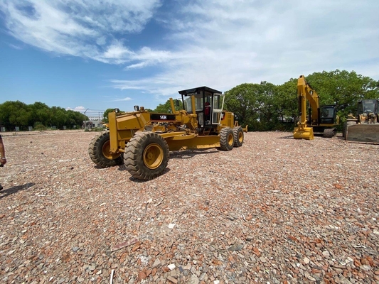 Japan Original Gebraucht Caterpillar 14H Motor Grader mit Straßenreifen und Frontlader in Japan