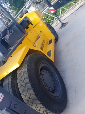 Gebrauchtes Palettenhebefahrzeug Komatsu 200 20000 KG Gewicht und 2000 mm Gabellänge