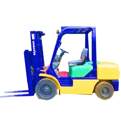 Gebrauchtes Komatsu FD30 Kleines Gabelstapler 3TON aus Japan Ausgezeichnete Arbeitsbedingungen