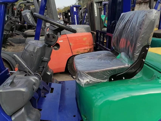 Gebrauchtes Komatsu FD30 Kleines Gabelstapler 3TON aus Japan Ausgezeichnete Arbeitsbedingungen