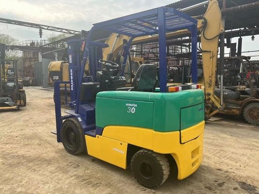 3t Hydraulischer Gabelstapler Komatsu FD30 Gebraucht Mini Gabelstapler für das Heben