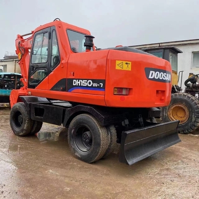 Japan Doosan DH150W-7 Graber mit Originalfarbe und 0.1m3 Eimerkapazität in Japan