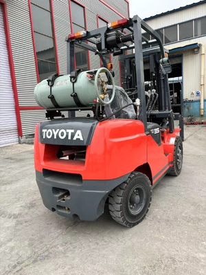 Gebraucht 3,5 Tonnen 3 Tonnen Dieselmotor Gabelstapler TOYOTA 35 30 für das Heben von Lagercontainern