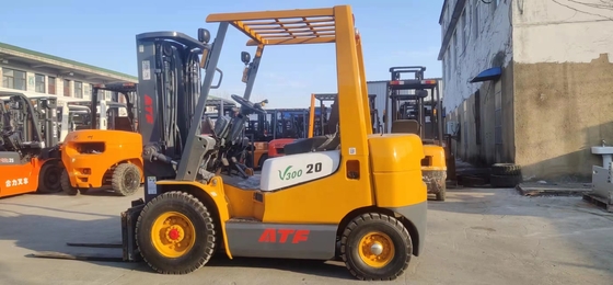 Kleiner Hebewagen 3 TON Elektro-Forklift mit und 0-2000 Arbeitsstunden in gutem Zustand