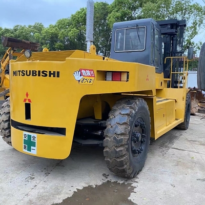 Dieselmotor Schwerlast-Gabelstapler FD300 30 Tonnen Japan Originalmaschine Hydraulischer Behälter Palettenheber