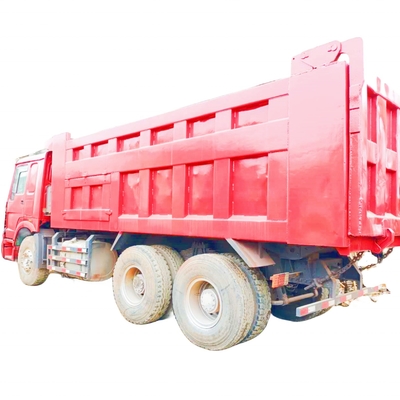 Gebrauchtes Müllwagen HOWO 375 mit Originalfarbe und EPA-Motor aus Japan im Restaurant