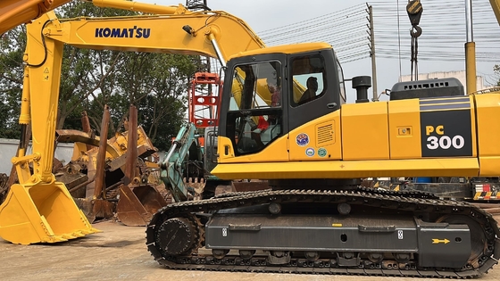 Gebrauchtes Bagger Komatsu PC300 Crawler Machine in gutem Zustand Originalfarbe