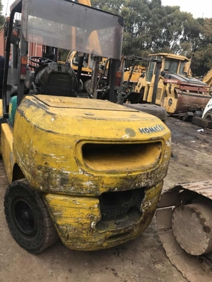 5 Tonnen Diesel-Mini-Forklift KOMATSU FD50 Containerheber für Produktionsanlagen