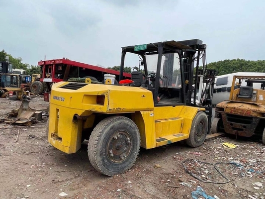 Schwermaschinen KOMATSU Gabelstapler FD160 mit 16 Tonnen Kapazität in ausgezeichnetem Betriebszustand