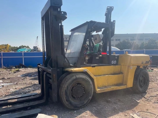Schwermaschinen KOMATSU Gabelstapler FD160 mit 16 Tonnen Kapazität in ausgezeichnetem Betriebszustand