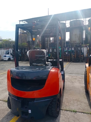 Nachfrage nach Japan HELI FD30 Diesel Gabelstapler 3 Tonnen Mini Gebrauchtlastwagen