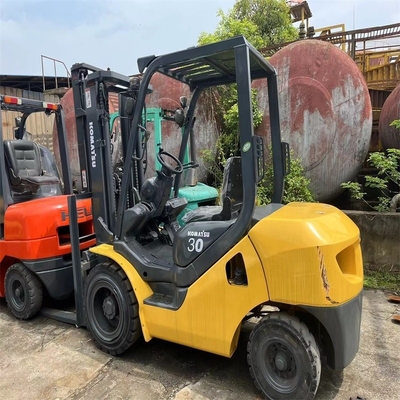 In gutem Zustand Original Japan Komatsu 3T Gabelstapler mit geringer Arbeitszeit und im Jahr 2022