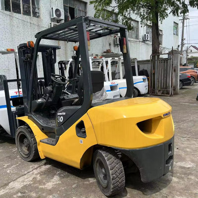2022 Komatsu 3T Gabelstapler in ausgezeichnetem Zustand mit geringer Arbeitszeit