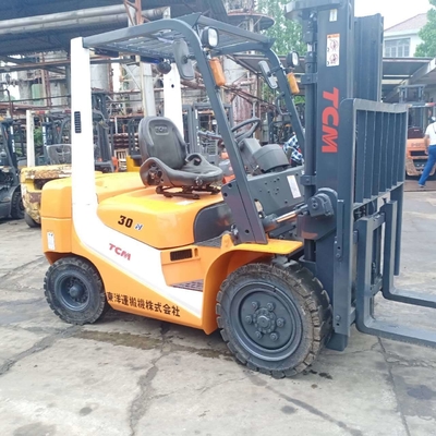 6 Tonnen Original-Diesel-Forklift TCM 3 Tonnen gebrauchtes Gabelstapler für ein reibungsloses Manövrieren