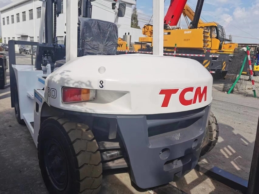 Gebraucht TCM 6 Tonnen Gabelstapler mit gutem Zustand und 127 kW Motor aus Japan