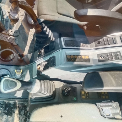 HYUNDAI 220LC-9S Grabmaschinen mit Gebrauchtgrabern