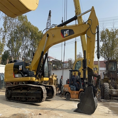 Niedrige Arbeitszeiten CAT 330d2 Bagger mit 156 kW Leistung und TOSHIBA Hydraulikzylinder
