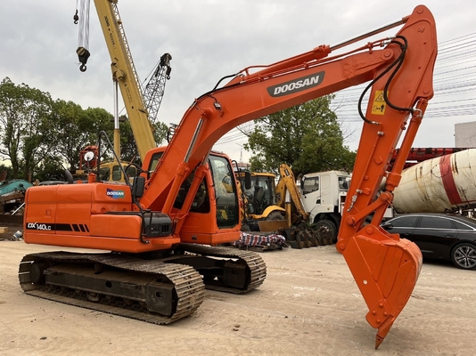 Beste DOOSAN DX140LC Hydraulische Bagger mit geringer Arbeitszeit und guter Leistung
