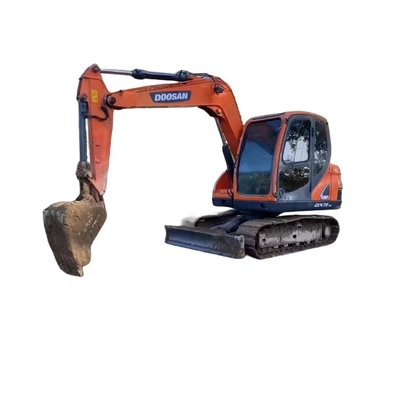 Doosan DX75 Gebrauchtbagger mit Originalfarbe und hoher Betriebseffizienz in Japan