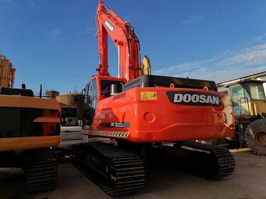 DOOSAN DX300LC Hydraulischer Bagger Beste Niedrigleistung DOOSAN Verwendet Gute Leistung