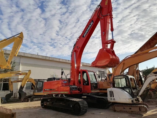 DOOSAN DX300LC Hydraulischer Bagger Beste Niedrigleistung DOOSAN Verwendet Gute Leistung