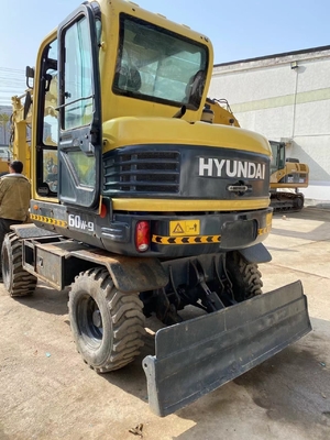 Gebraucht KOREA HYUNDAI R60W-9 Radbagger 6 Tonnen Crawler Digger für Bauprojekte