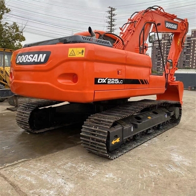 Niedrige Arbeitszeiten 0-2000 Gebraucht Doosan Bagger DX225LC für Ihr Bauunternehmen