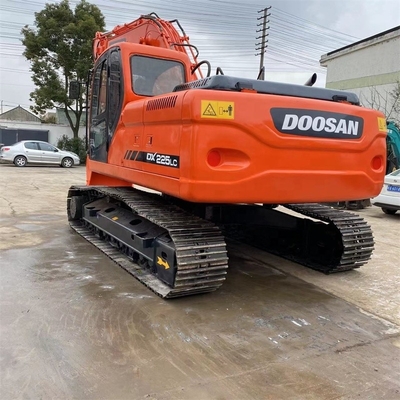 Niedrige Arbeitszeiten 0-2000 Gebraucht Doosan Bagger DX225LC für Ihr Bauunternehmen