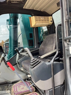 Gebrauchte KOBELCO SK200 Bagger mit 1,1 m3 Eimerkapazität und 20000 KG Gewicht in Shanghai