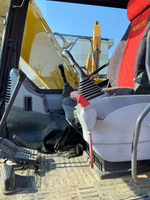 Ausgezeichneter Zustand Komatsu PC130 Hydraulischer Crawler Bagger mit geringer Arbeitszeit