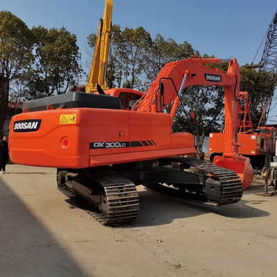 Gebrauchtes Doosan DX300LC Bagger aus Japan mit Originalfarbe und Liyuan Hydraulikpumpe