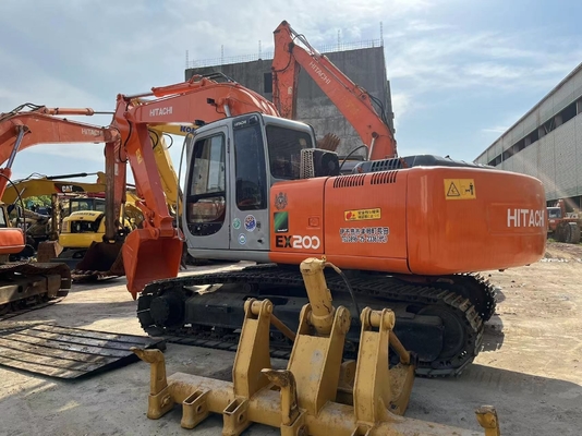 Gebrauchtes Bagger Hitachi EX200-3 in gutem Zustand zu einem günstigen Preis mit roter Farbe