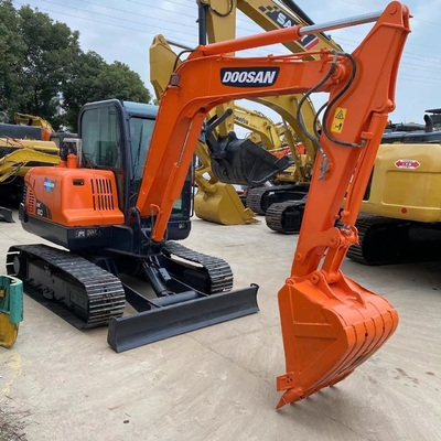 Schwere Baumaschinen Doosan DX60 Gebrauchtbagger mit Hydraulikzylinder