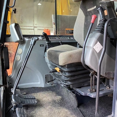 Schwere Baumaschinen Doosan DX60 Gebrauchtbagger mit Hydraulikzylinder