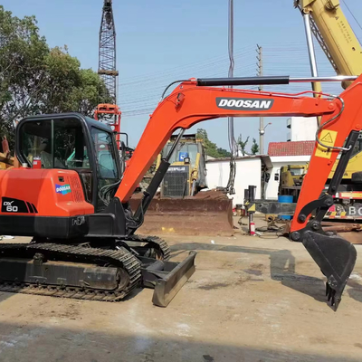 Andere hydraulische Komponenten Doosan Gebrauchtbagger DX60 für Landschaftsgestaltungsprojekte