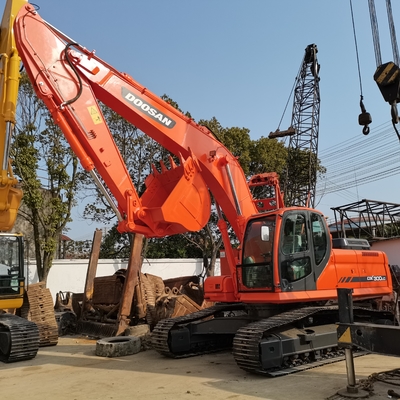 Gebrauchtes Baggerger DOOSAN DX300LC Große Hydraulikmaschine Gewicht 29300 KG