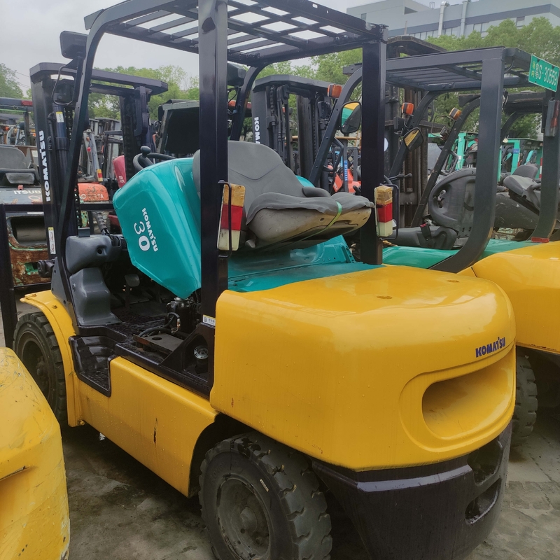 3000 KG Gewicht KOMATSU FD30 3 TON Palettenheber für Lagercontainer